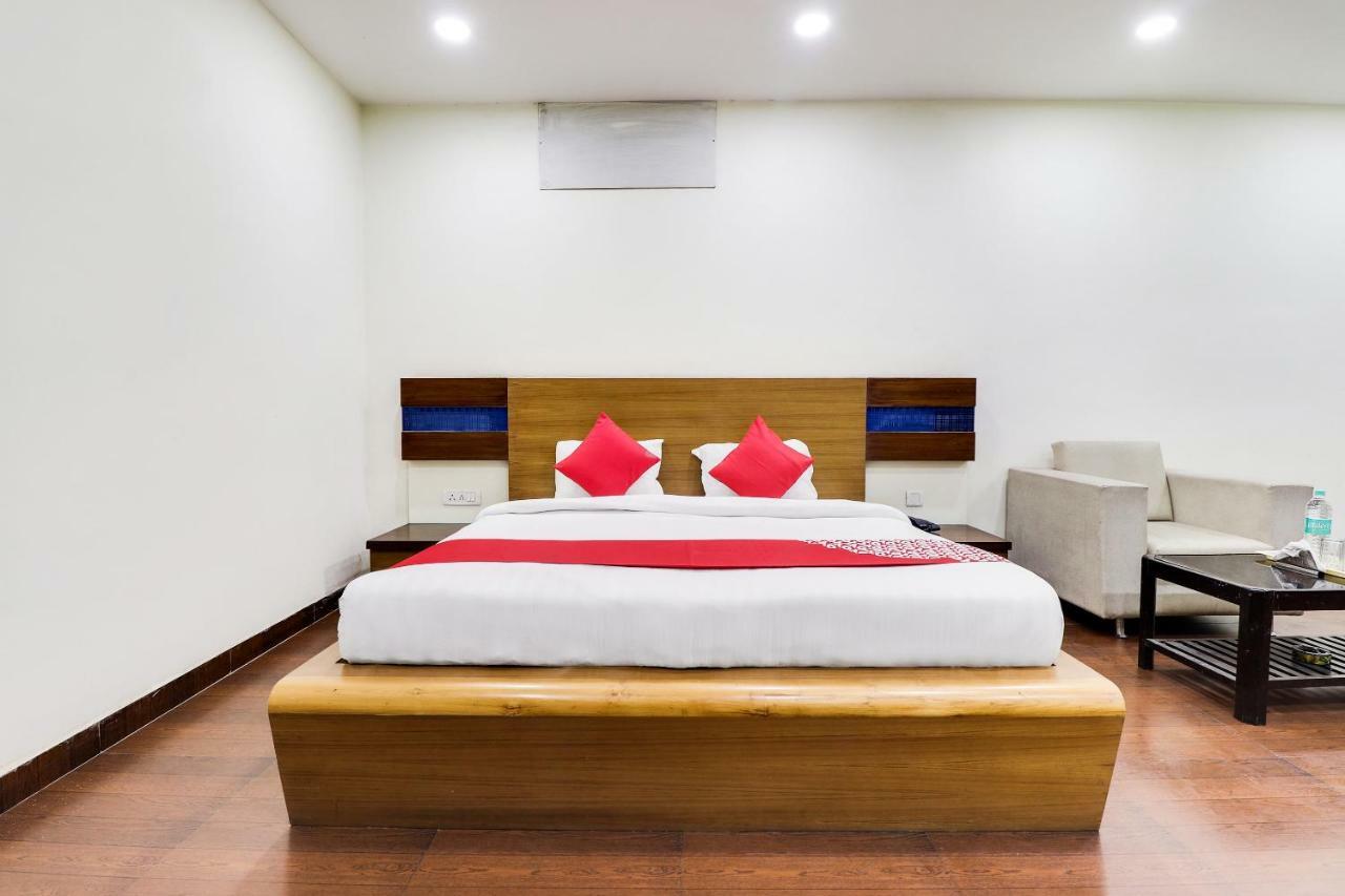 Oyo 43936 Hotel Rajputana Palace Farrukhabad Room photo